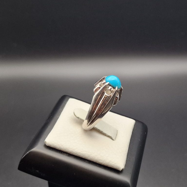 Silver Ring with Turquoise (Fairuz / Ferozeh) – Prong Oval Stone