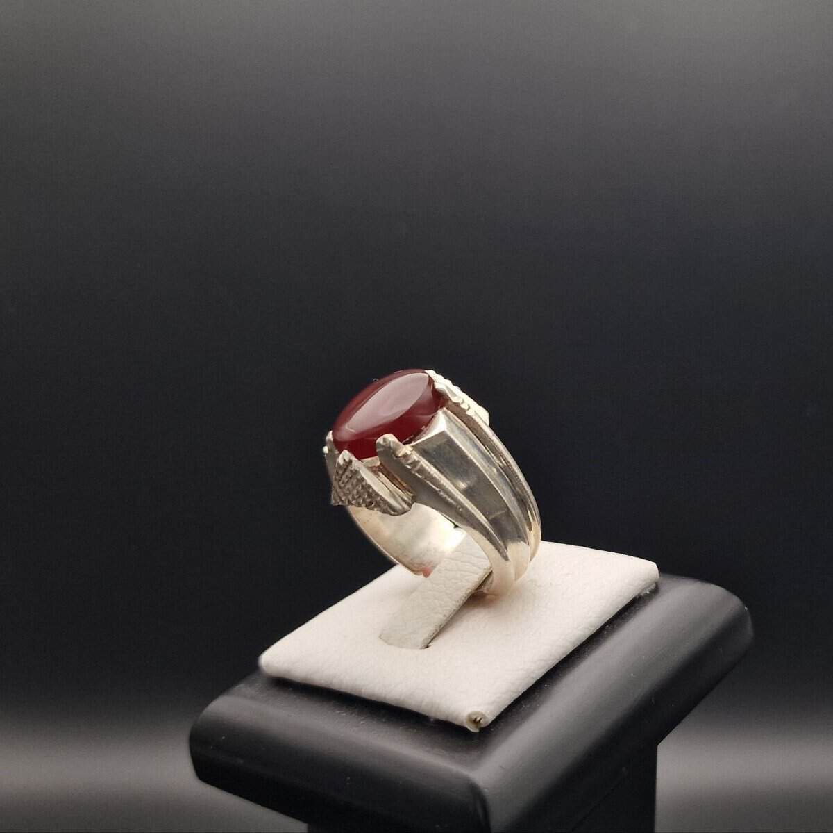 925 Sterling Silver Yemeni Aqeeq (Agate) Statement Ring