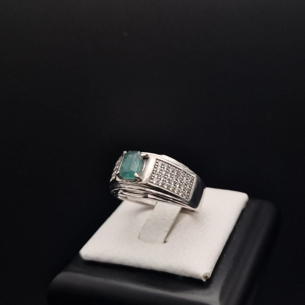 Emerald Ring one-of-a-kind creation – Handmade Jewelry
