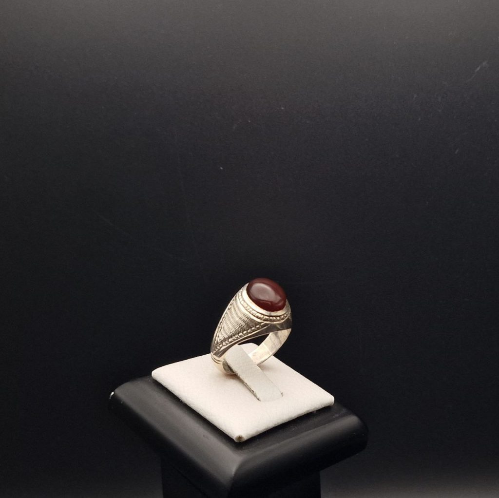Yemeni Agate – Silver Ring – Handcrafted (Red Aqeeq)