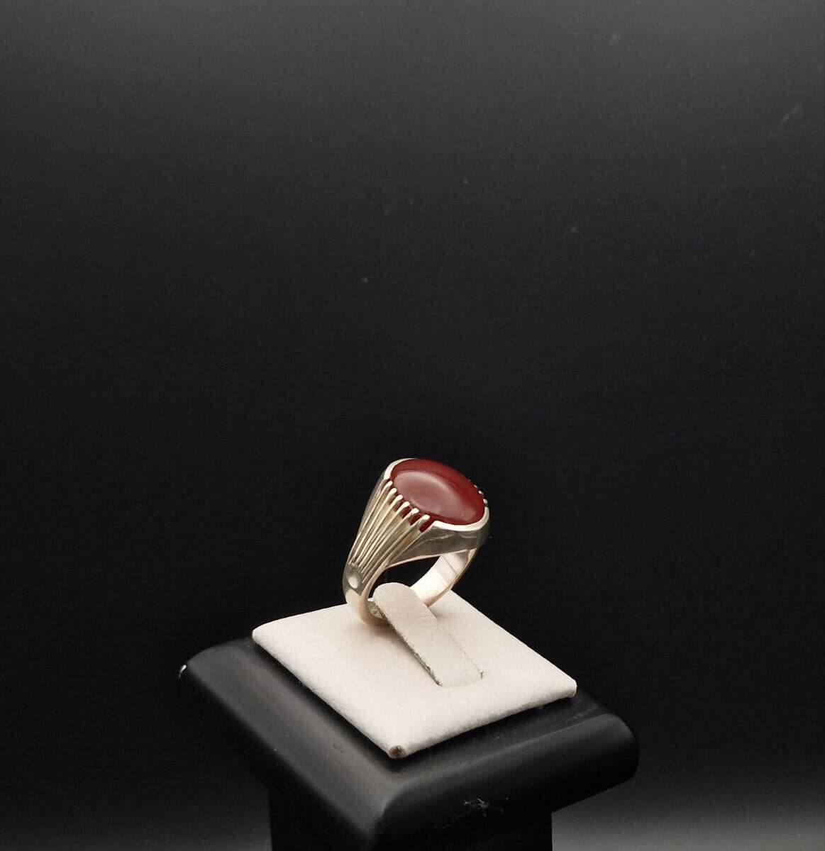 Yemeni Red Agate - Silver Ring – Handcrafted (Aqeeq)